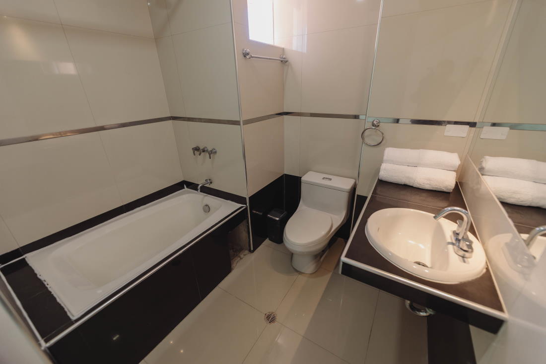 Habitacion estandar con una cama extrangrande para 2 personas